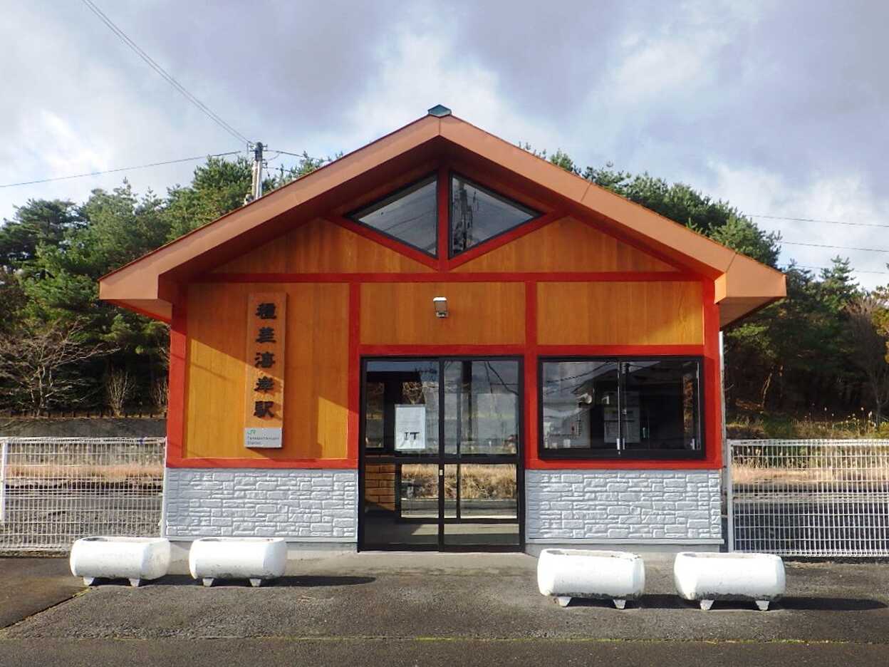 コンパクト駅舎リニューアル工事の風景