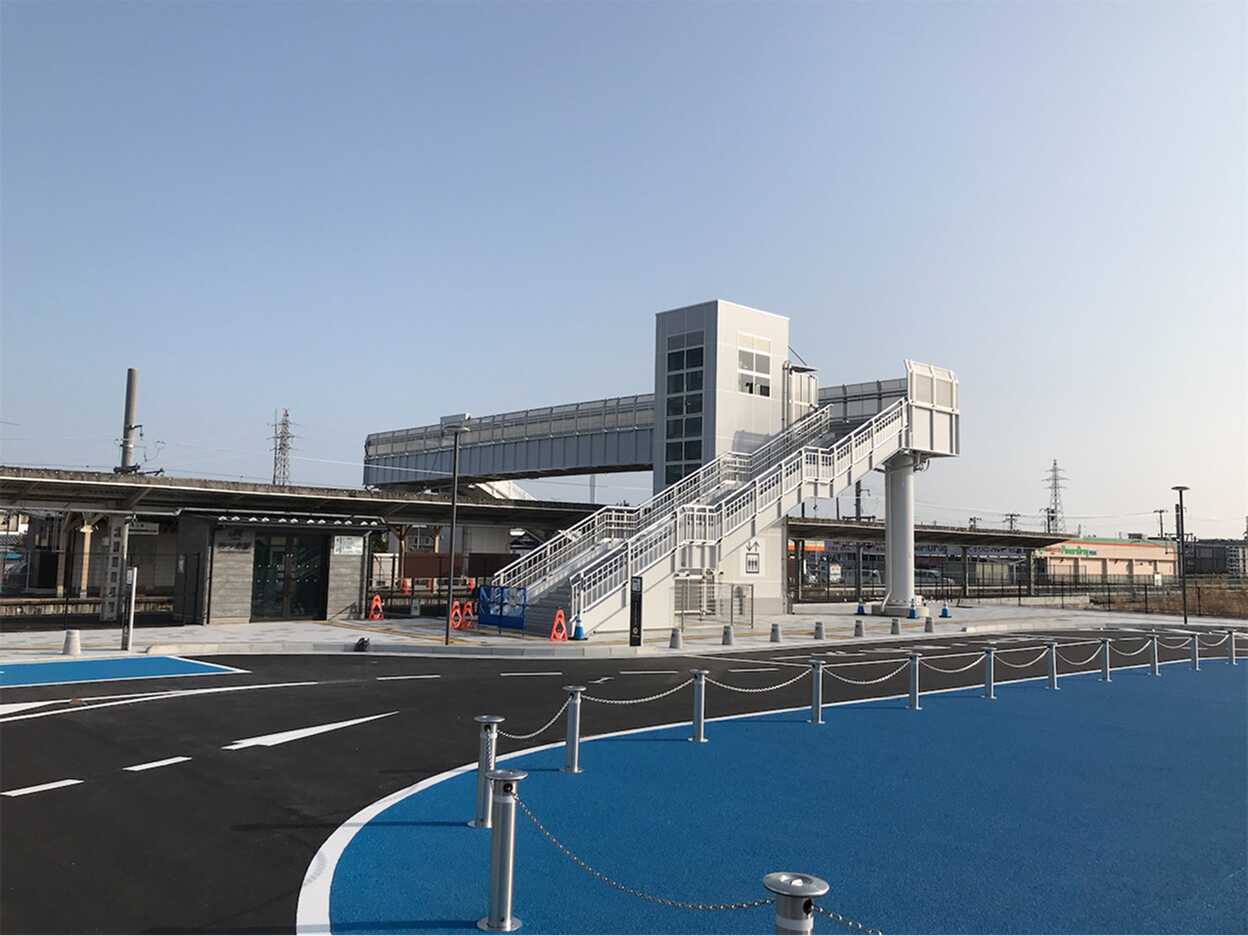 跨線人道橋新設工事の風景
