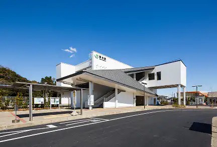 橋上駅舎新築工事の様子