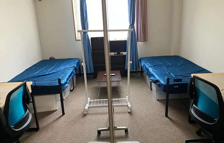 2名室(研修生用、8部屋)