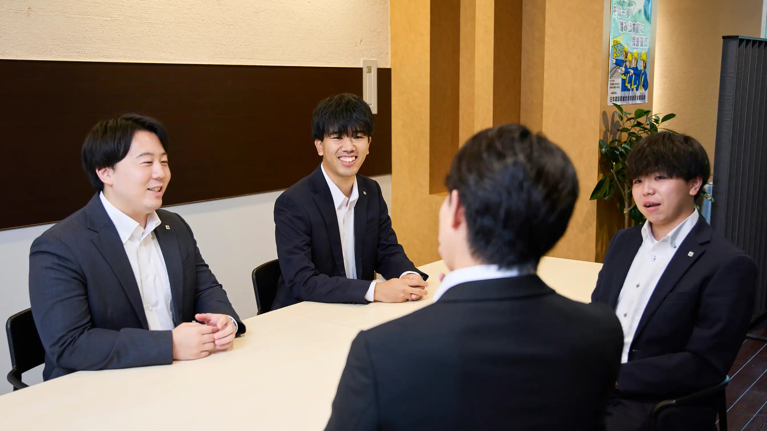 社員さんが話している様子